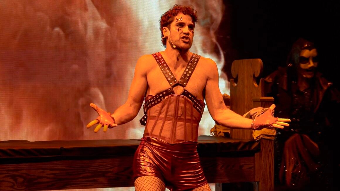Darren Criss