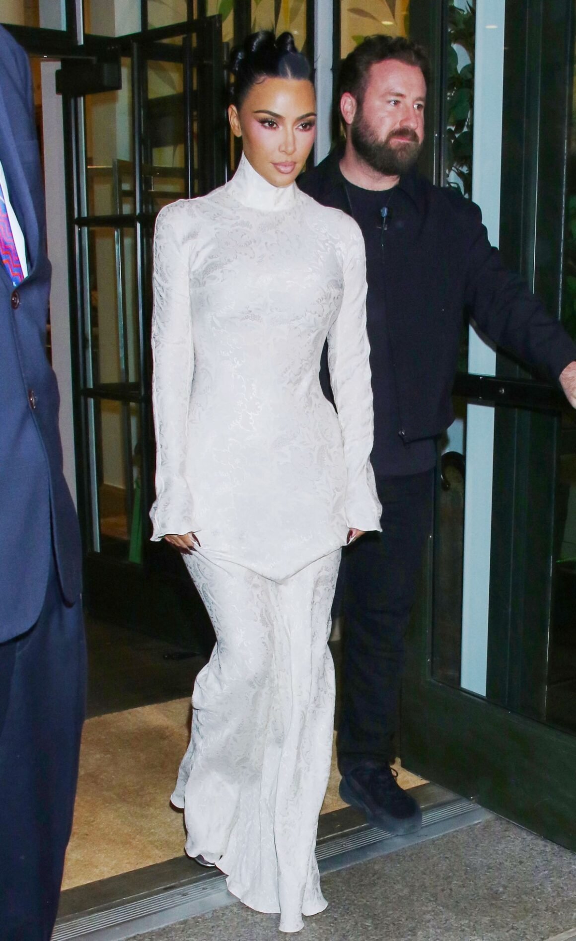 'All's Fair' Cast Head To 'Good Morning America'