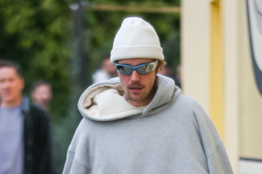 Justin Bieber out in Los Angeles
