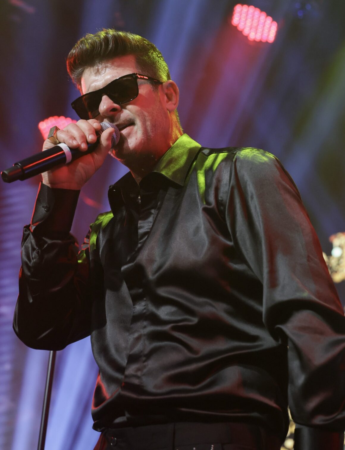 Giving A Smile Foundation Inaugural Gala Presented by Rifkin Ranaan Dentistry Hosted by Kelsey Grammer with Headliner Robin Thicke