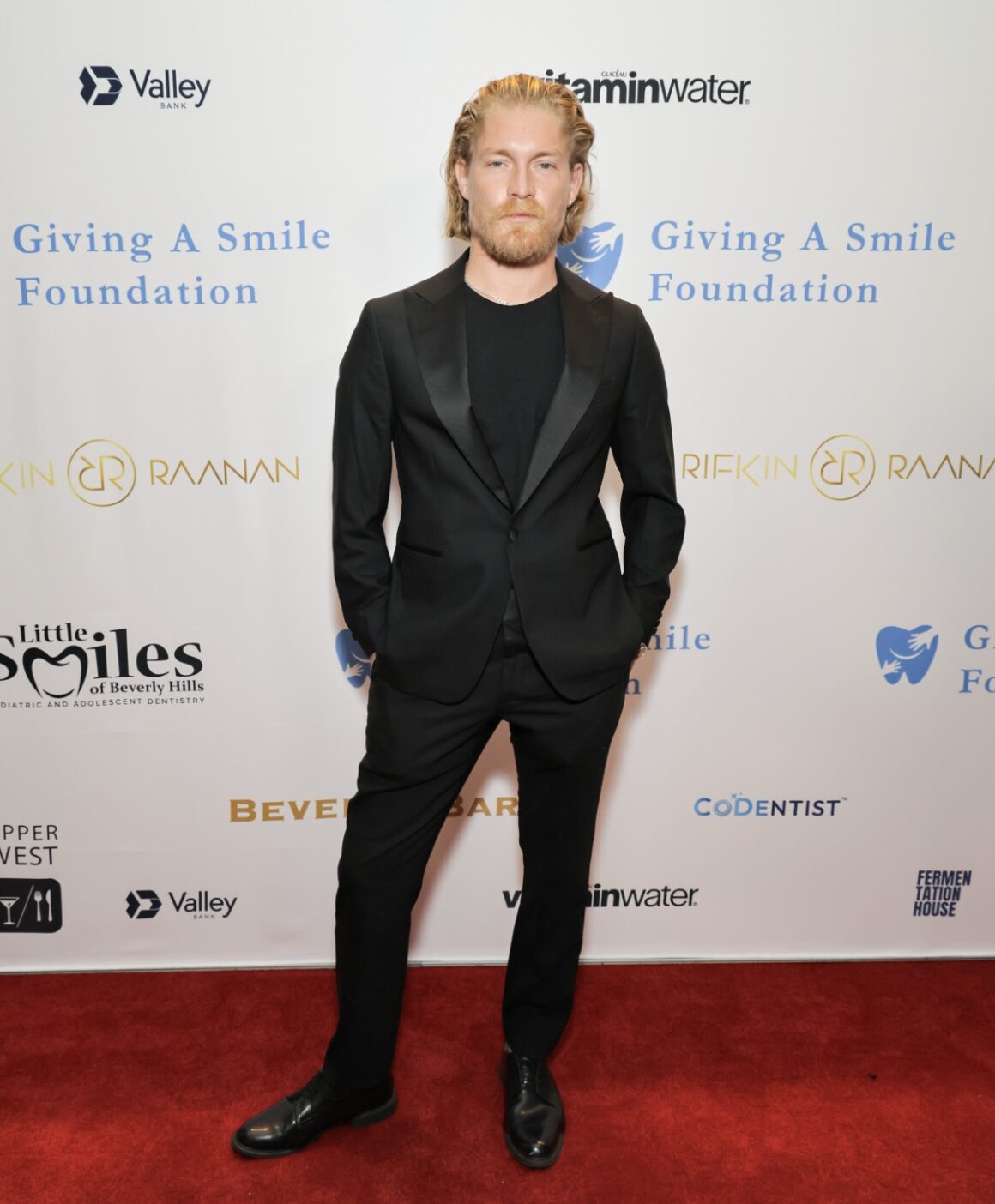 Giving A Smile Foundation Inaugural Gala Presented by Rifkin Ranaan Dentistry Hosted by Kelsey Grammer with Headliner Robin Thicke