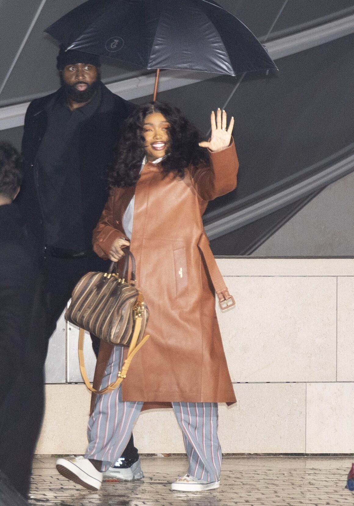 Paris Men's Fashion Week: Fall/Winter 2026/2027 - Louis Vuitton - Outside Arrivals