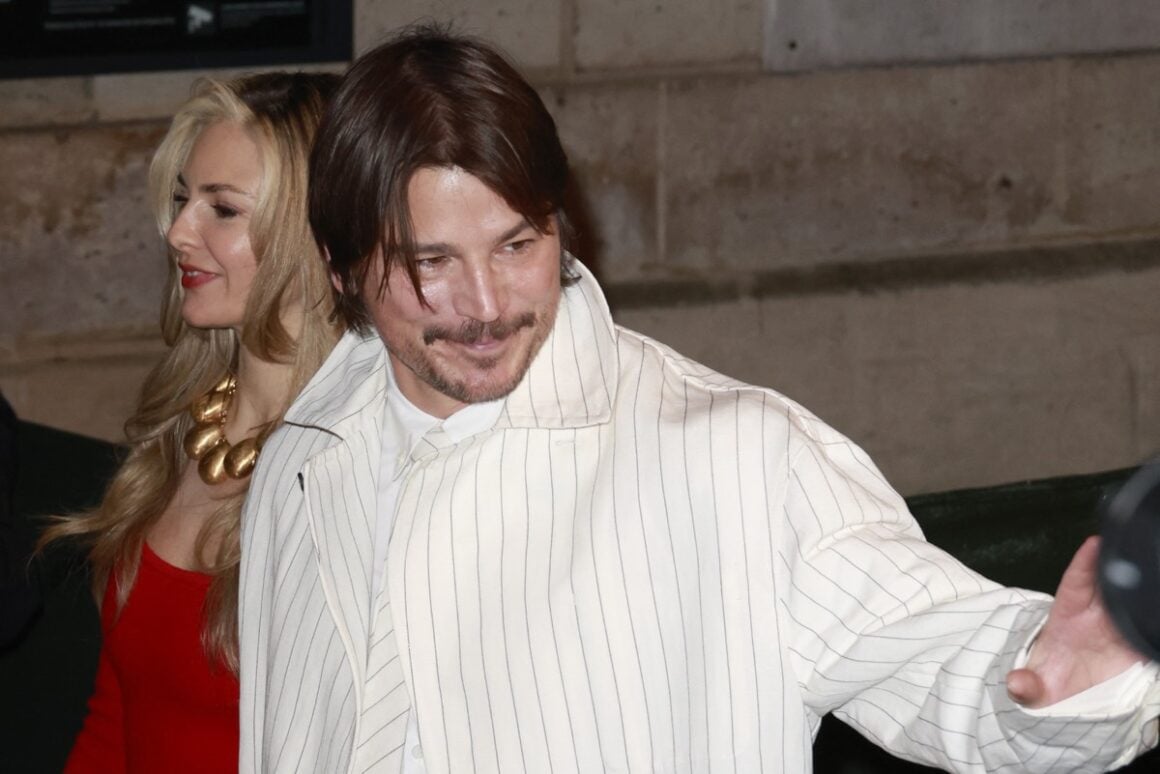 Paris Fashion Week: Menswear Fall/Winter 2026-2027 - Jacquemus - Outside Arrivals