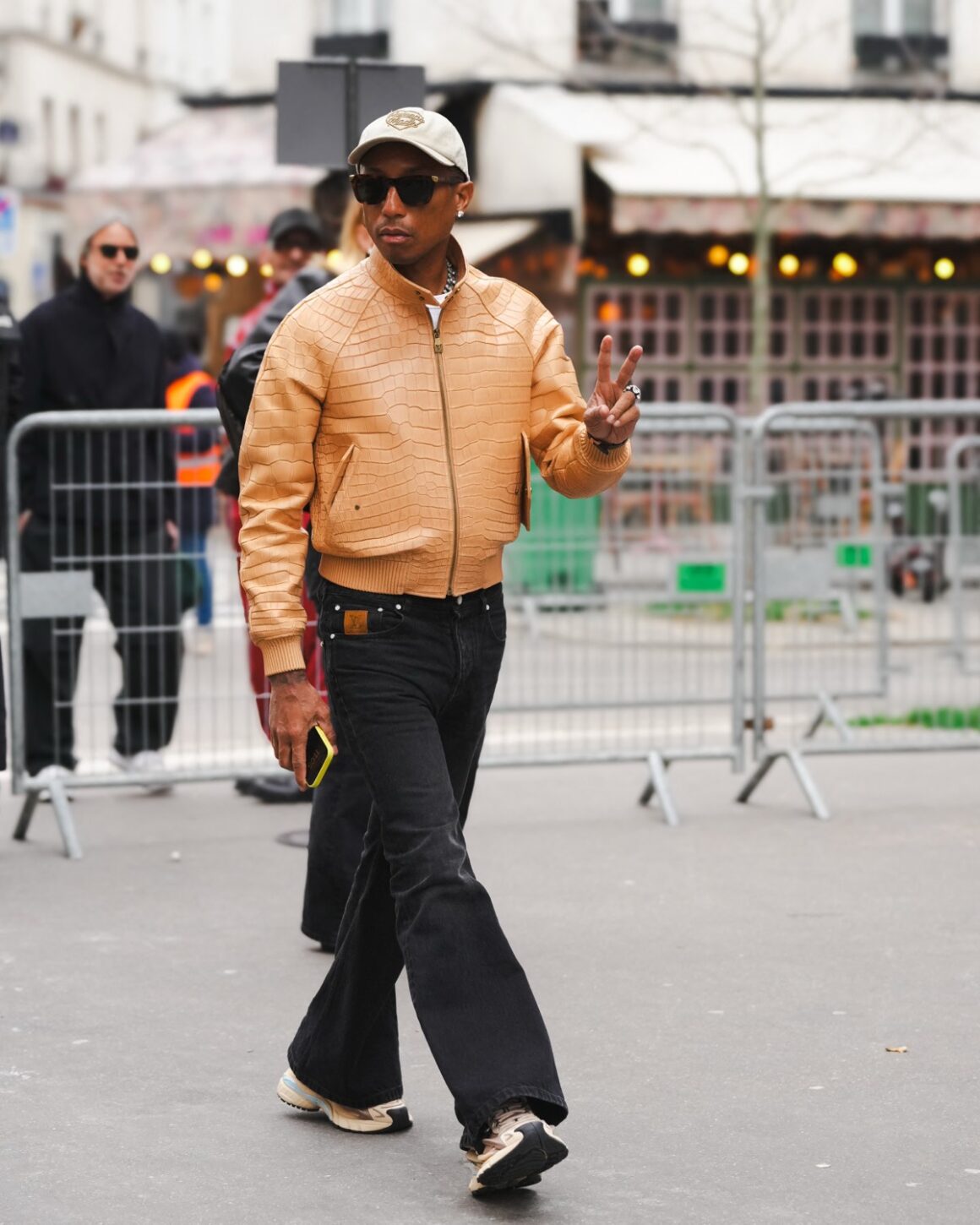 Paris Fashion Week: Menswear Fall/Winter 2026-2027 - Sacai - Outside Arrivals