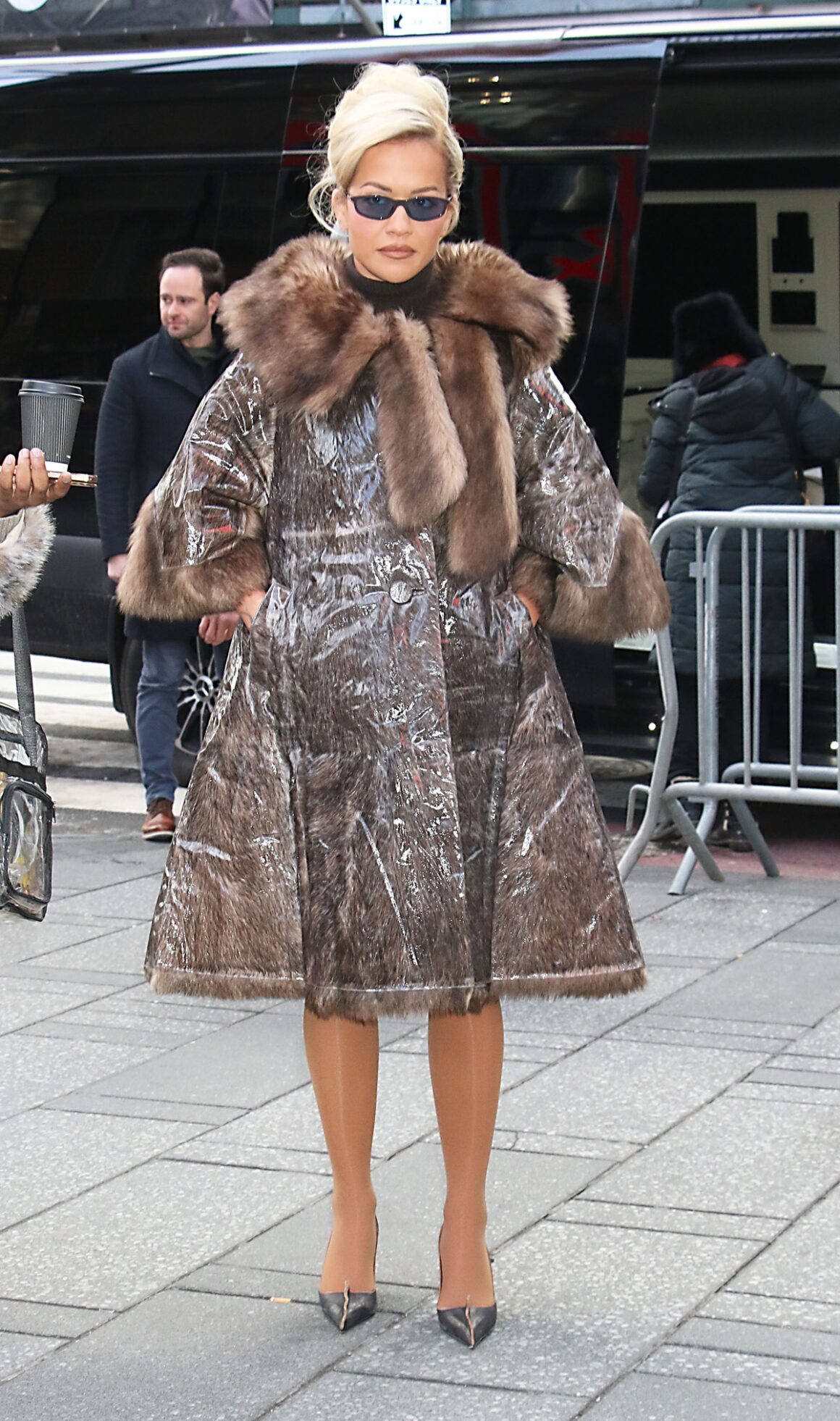 Celebrities At One Times Square
