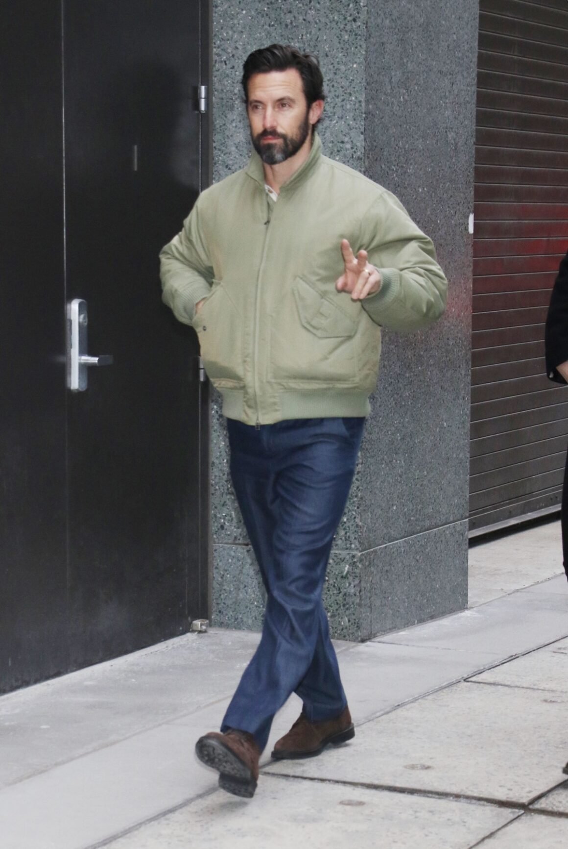 Celebrities outside 'Live with Kelly & Mark' studios