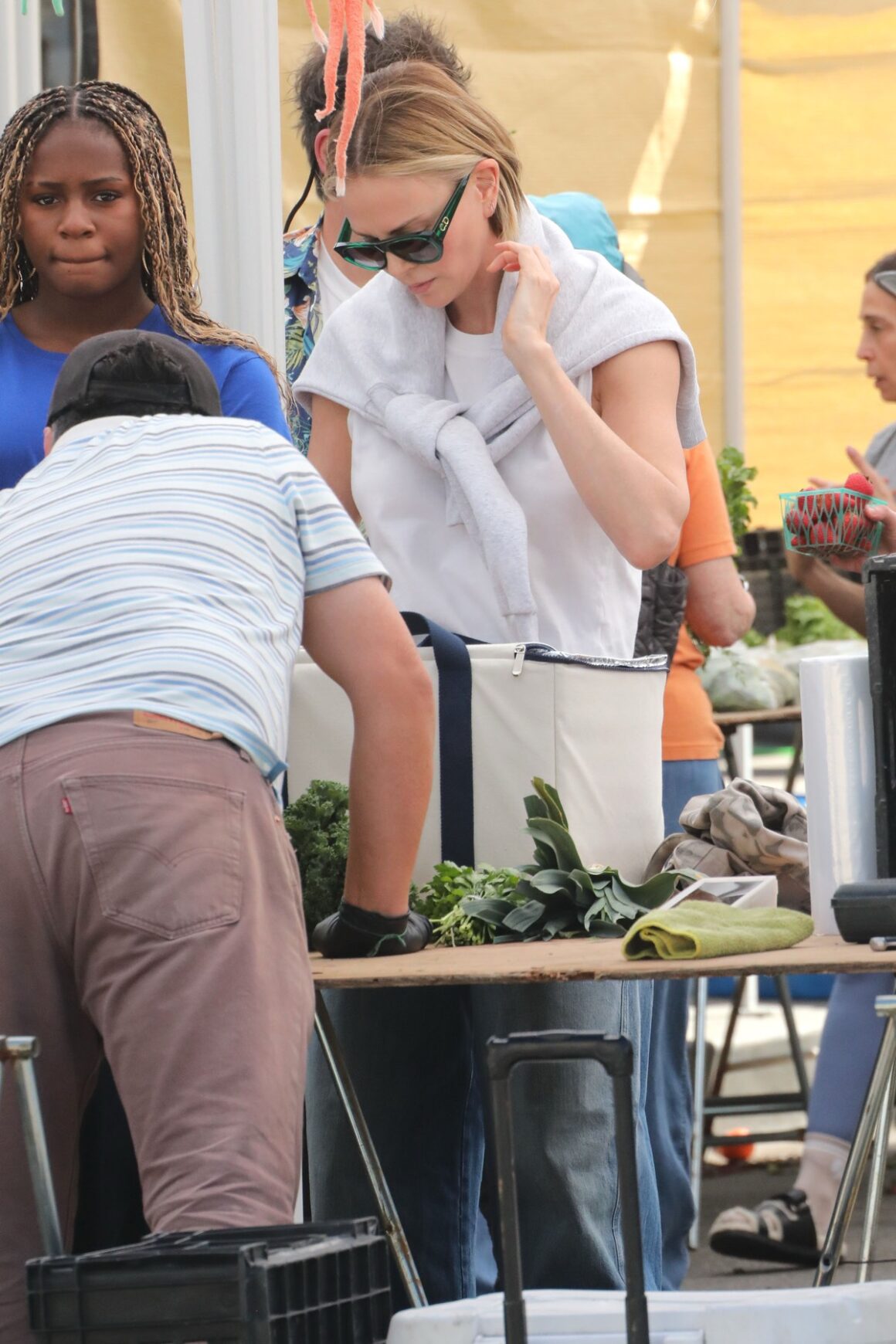 Celebrities Shopping At The Farmers Market In Studio City