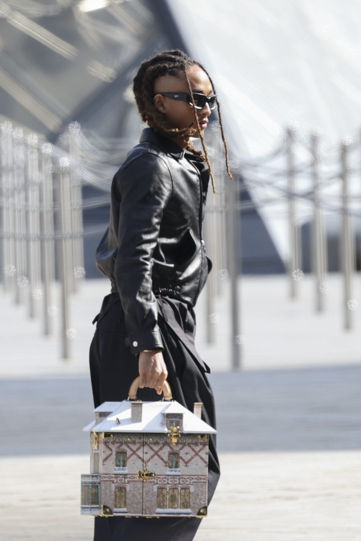 Paris Fashion Week Womenswear Fall/Winter 2026-2027: Louis Vuitton - Outside
