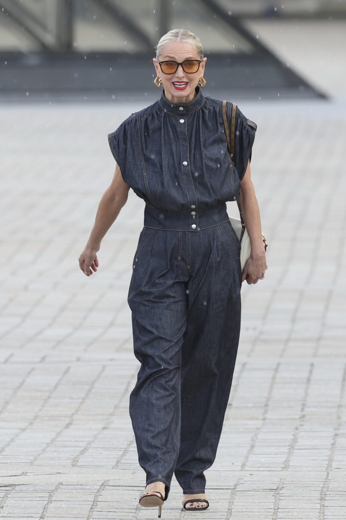 Paris Fashion Week Womenswear Fall/Winter 2026-2027: Louis Vuitton - Outside