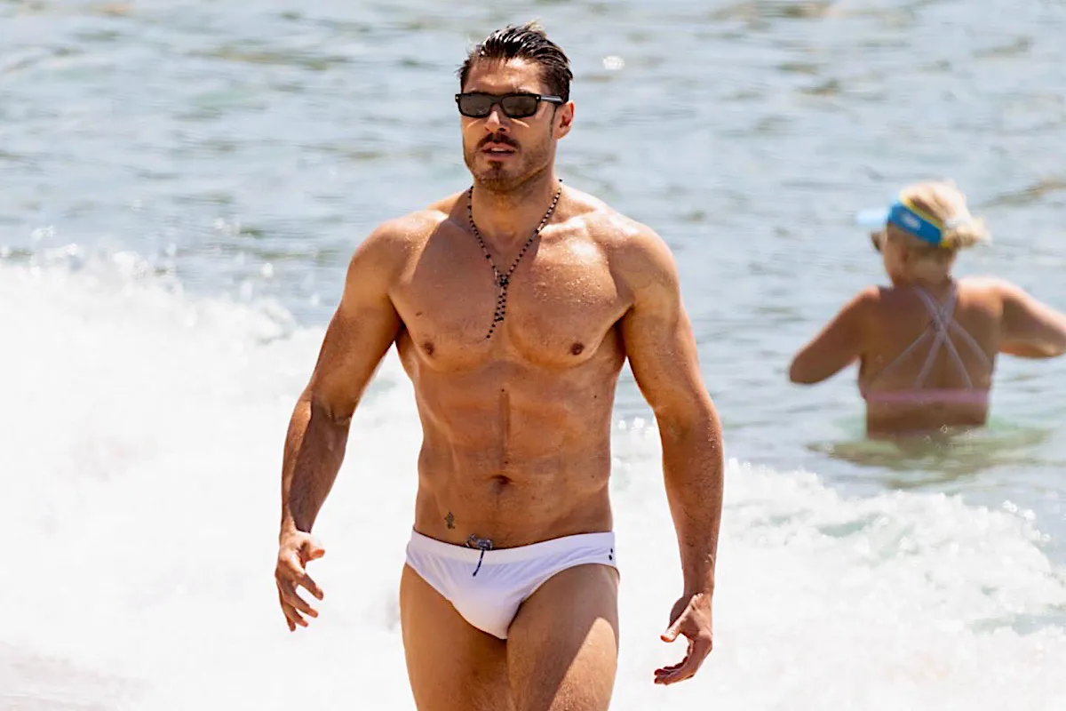 Insta Snaps: Chris Appleton, Noah Beck, Jonathan Bennett, Jaymes Vaughan, and More