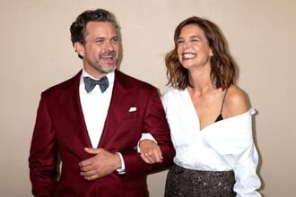 Katie Holmes and Joshua Jackson