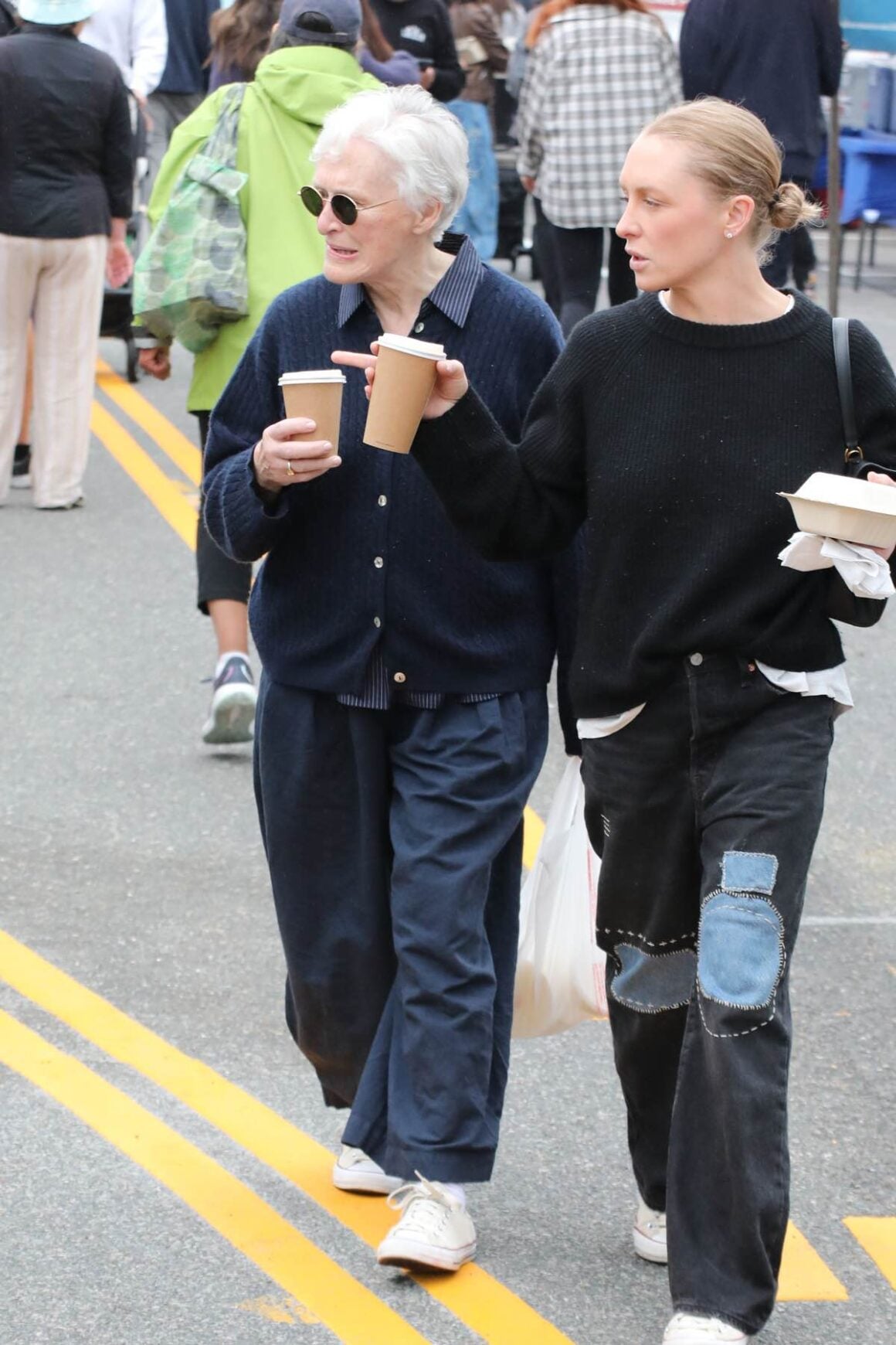 Celebrities Shopping At The Farmers Market In Studio City