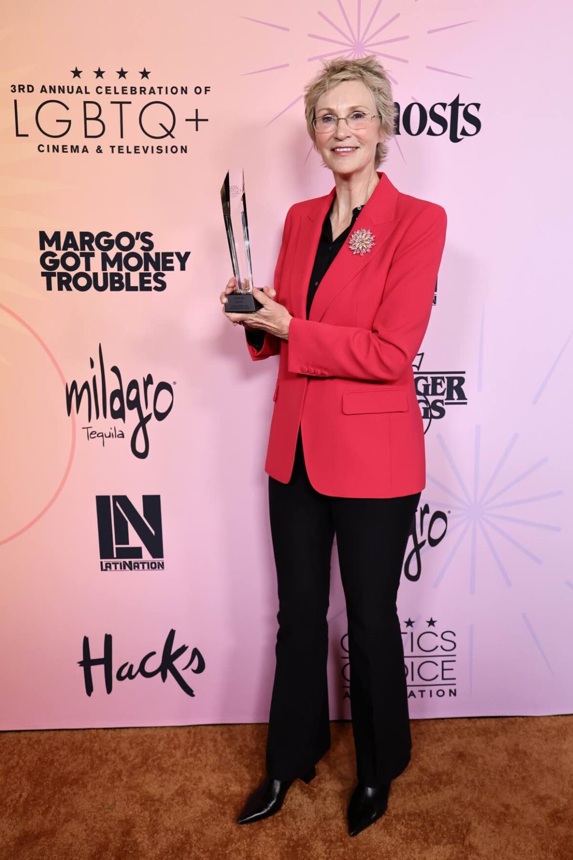 Celeb Snaps: François Arnaud at the Las Culturistas Culture Awards, Plus Ciara Miller, Jamie Campbell Bower, Kurt Russell, Michelle Pfeiffer, and More 24 The Critics Choice Association's 3rd Annual Celebration Of LGBTQ+ Cinema & Television