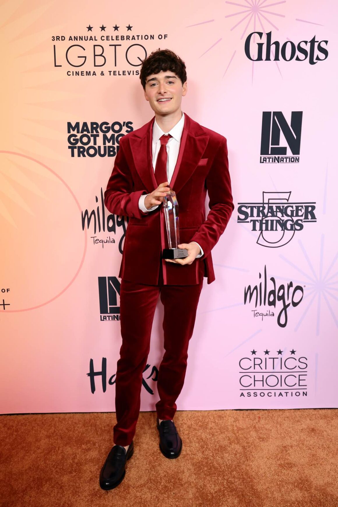 Celeb Snaps: François Arnaud at the Las Culturistas Culture Awards, Plus Ciara Miller, Jamie Campbell Bower, Kurt Russell, Michelle Pfeiffer, and More 28 The Critics Choice Association's 3rd Annual Celebration Of LGBTQ+ Cinema & Television