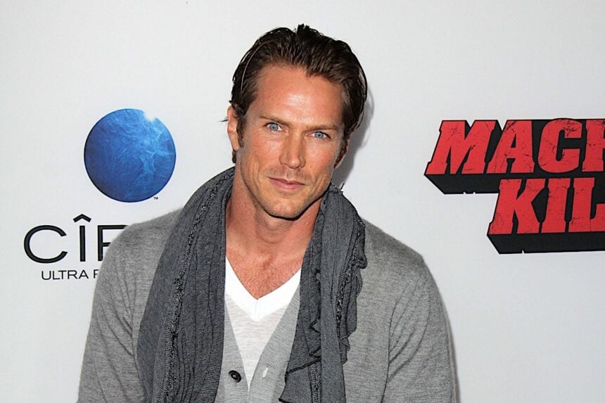 Jason Lewis