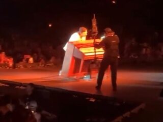 Morgan Wallen flipped his piano onstage