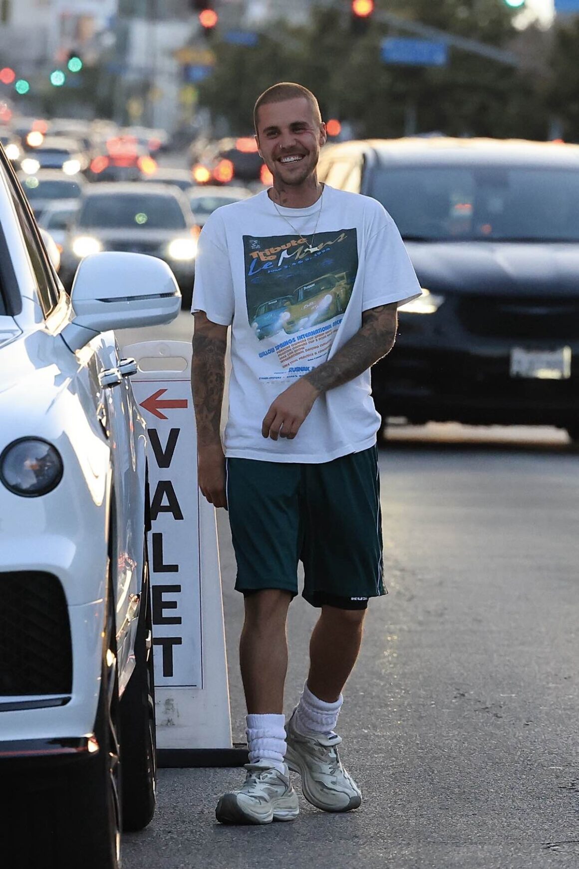 Celeb Snaps: Chase Infiniti Celebrates TV, Plus Paul Anthony Kelly, Camila Mendes, Nicholas Galitzine, Justin Bieber, and More 32 Justin Bieber