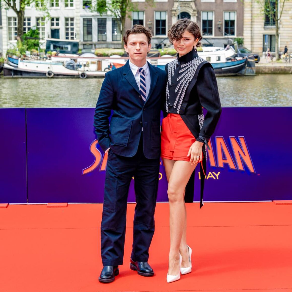 Celeb Snaps: Angelina Jolie Promotes Cotoure, Plus Taylor Swift, Will Poulter, Tom Holland, Zendaya, and More 27 Amsterdam Photocall Of 'Spider-Man: Brand New Day'