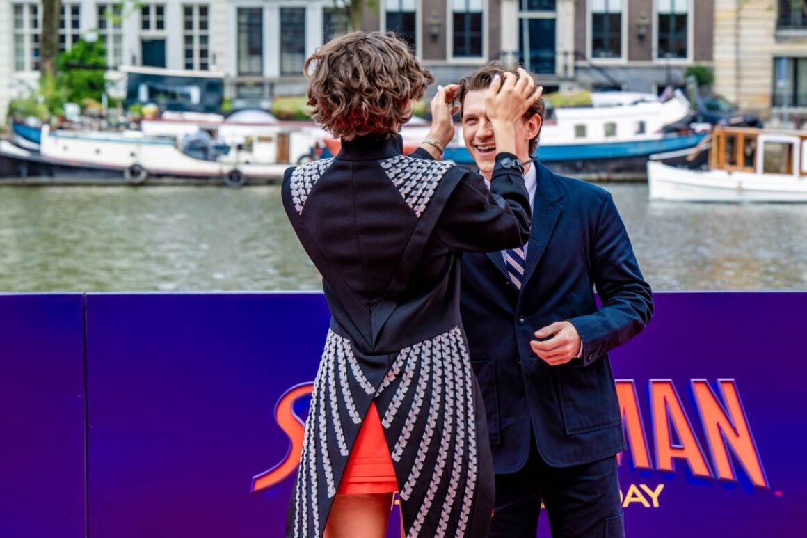 Celeb Snaps: Angelina Jolie Promotes Cotoure, Plus Taylor Swift, Will Poulter, Tom Holland, Zendaya, and More 26 Amsterdam Photocall Of 'Spider-Man: Brand New Day'