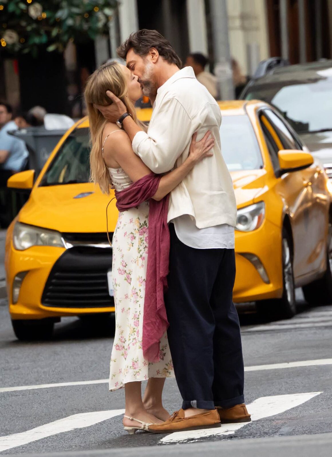 On Location with "Hello & Paris"
