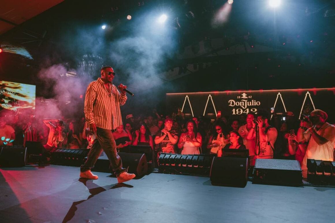 Nas