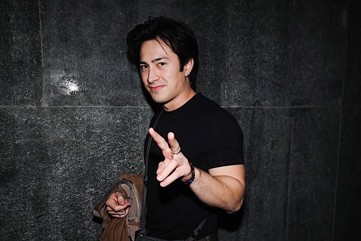 "You're Not Fans": Hudson Williams Snaps at Autograph Seekers, Attempts to Burn Headshots in Paris