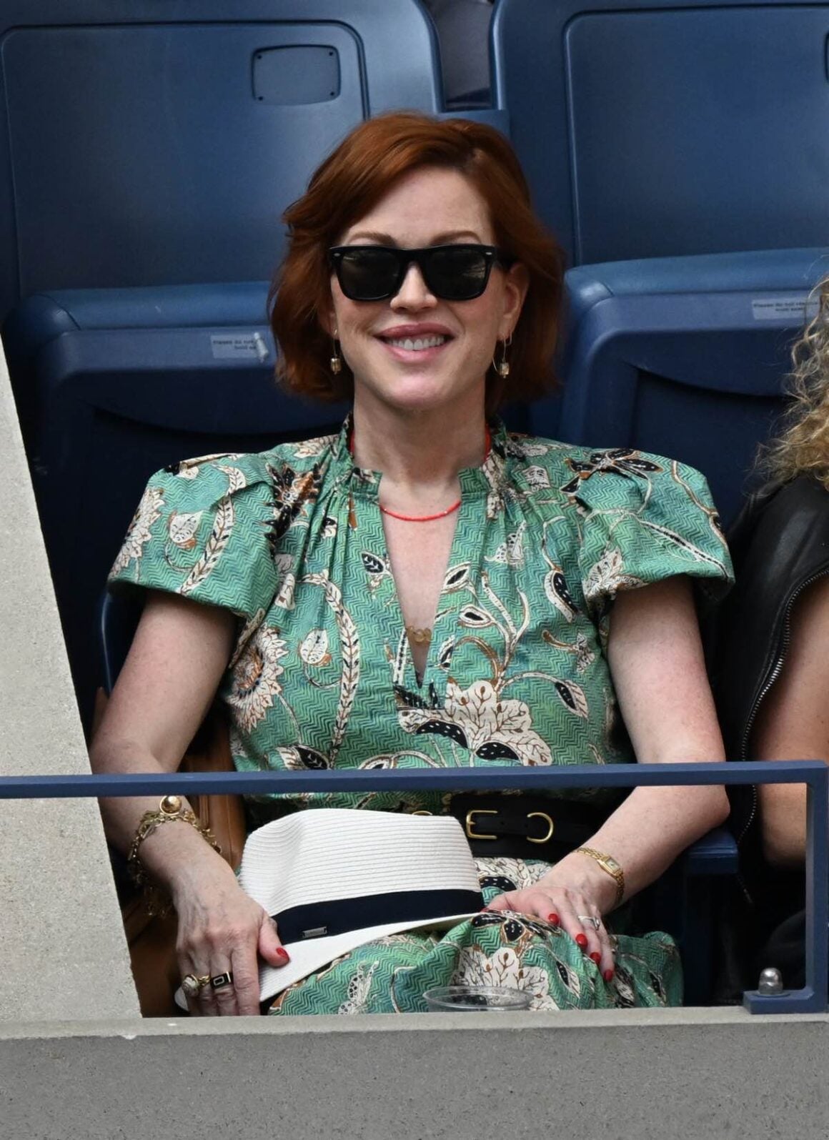 Molly Ringwald Says Secret Life of the American Teenager Was the "Worst" Experience of Her Career 2 Molly Ringwald Says Secret Life of the American Teenager Was the "Worst" Experience of Her Career 1