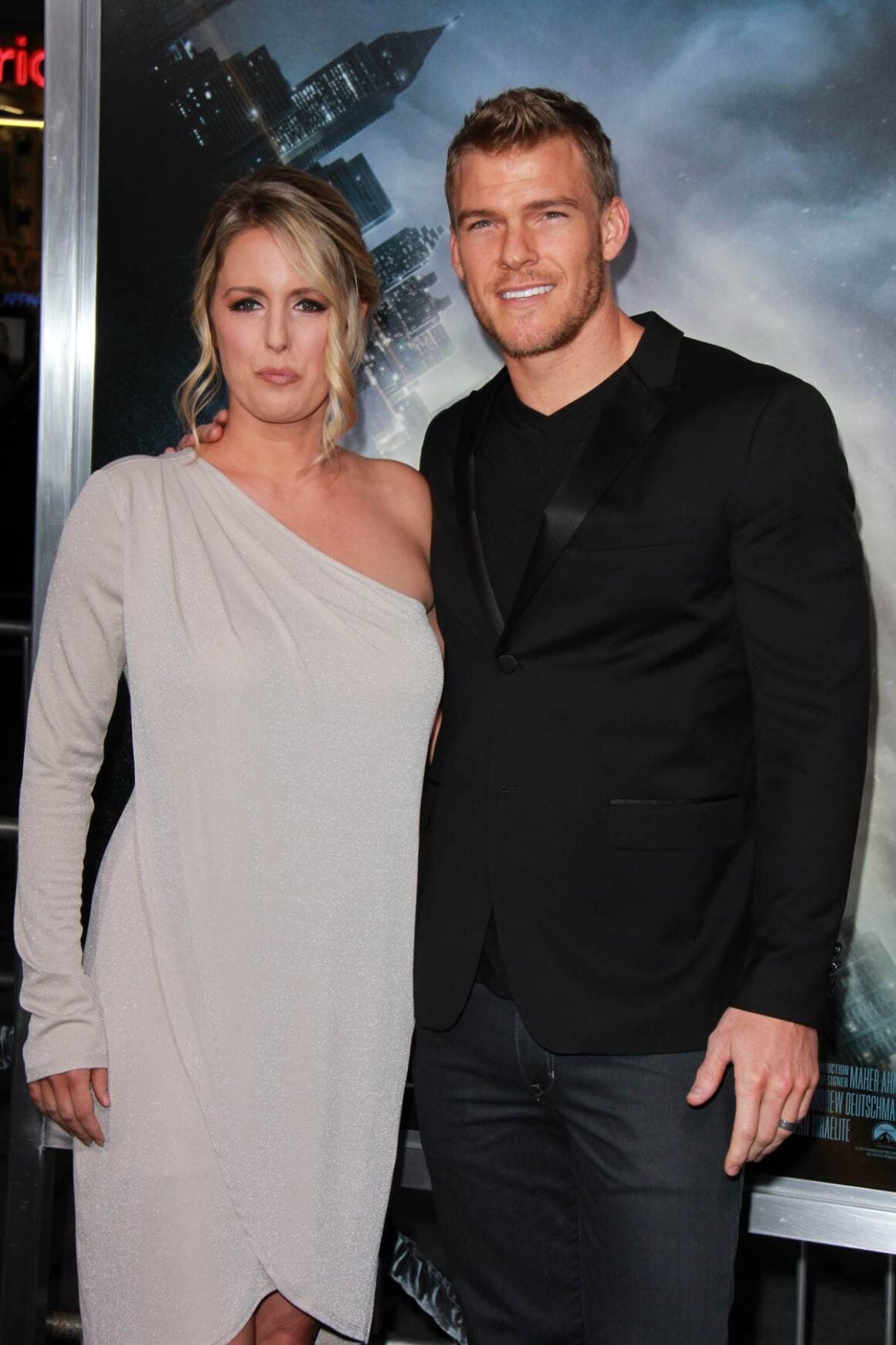 Alan Ritchson's Divorce Filing Came 9 Months Before His Public Announcement, Court Records Show 3 Alan Ritchson and Catherine Ritchson