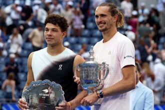 Alexander Zverev with his opponent Ben Shelton
