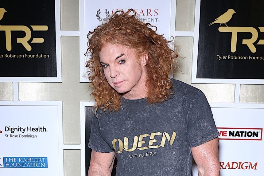 Carrot Top Recovering From Alleged Suicide Attempt, Singer Duncan Sheik Dies at 56, That Time Rick Springfield Killed a Man, and More News 1 Carrot Top at Tyler Robinson foundation Gala Red carpet