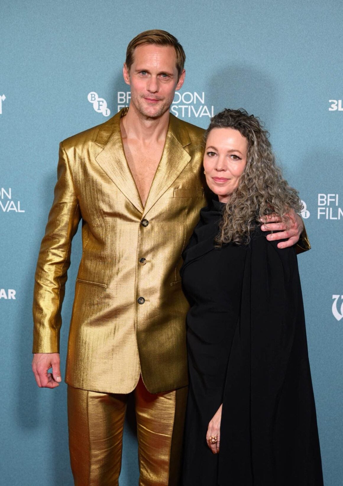 Alexander Skarsgård Wore See-Through Shoes to a Premiere, and the Internet Has Feelings 4 Alexander Skarsgård