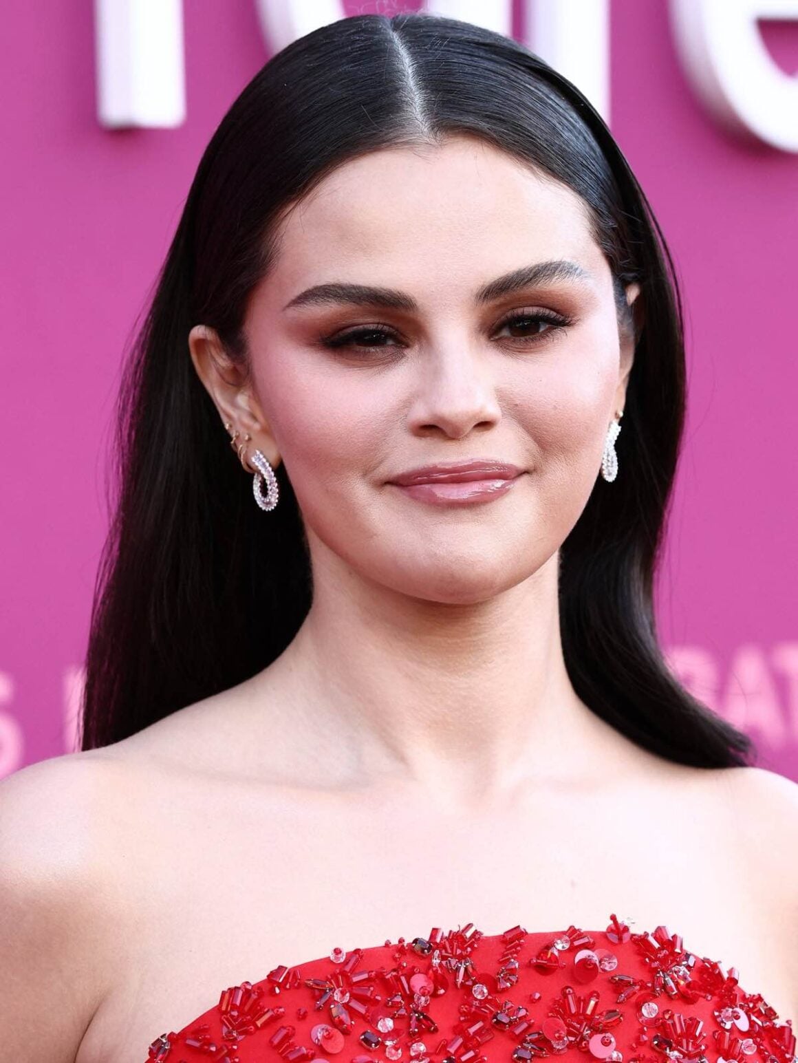 Selena Gomez Admits Vaping Nicotine Caused Her Permanent Voice Change 4 Selena Gomez